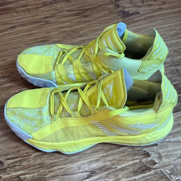 Adidas Dame 6 Shock Yellow White Basketball Shoe- Size M 8.5 - Picture 3 of 5